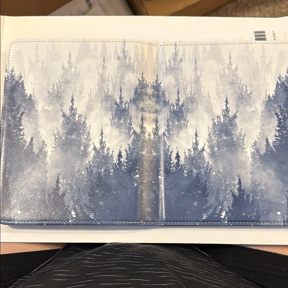 Blue Forest tablet case fits gen 11 kindle